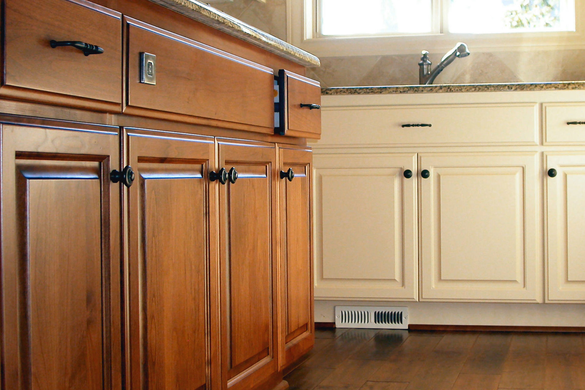 How Do You Tell If Your Kitchen Cabinets Can Be Refaced Express Reface